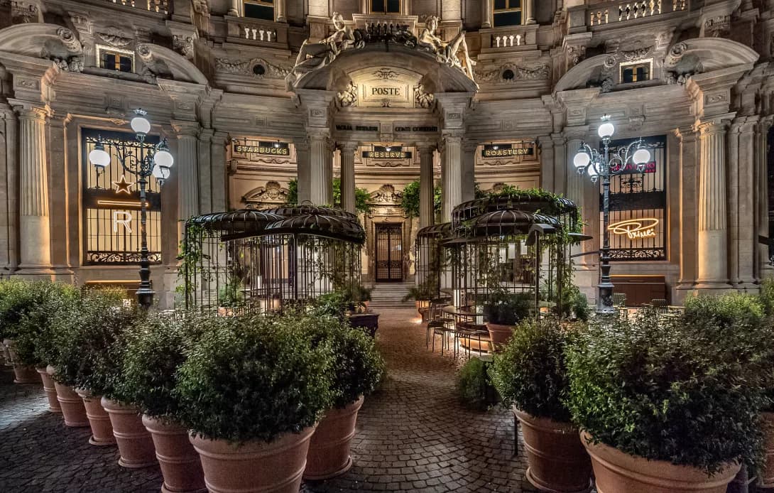 Starbucks Reserve Roastery in Milan, Piazza Cordusio